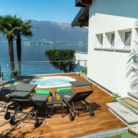Villa Poseidon Porto Valtravaglia Esterno foto