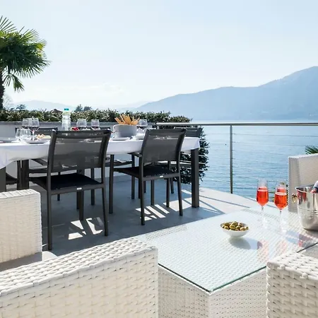 Villa Poseidon Porto Valtravaglia Esterno foto